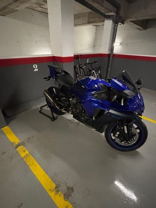 Yamaha R1 Azul