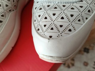 Zapatillas Pikolinos Beige/Blanco Perforadas