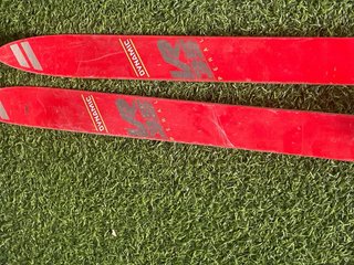 Esquís rojos Salomon Dynamic Tubular Colecciónable