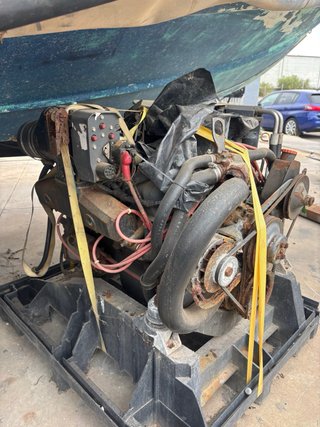 Motor V8 OMC para barco