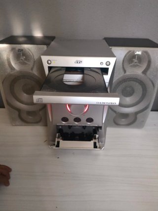 Minicadena JVC con 2 altavoces