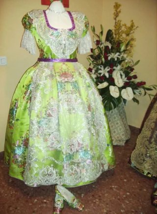 Traje de Fallera Verde Pistacho