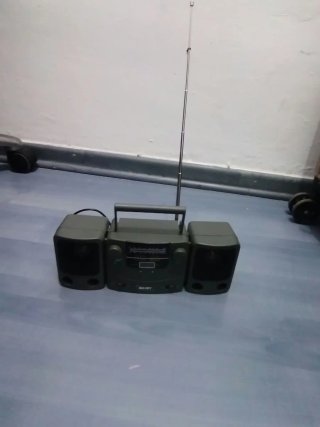 Radio despertador SUNNY AM/FM con altavoces