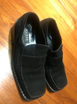 Zapatos Guess negros ante