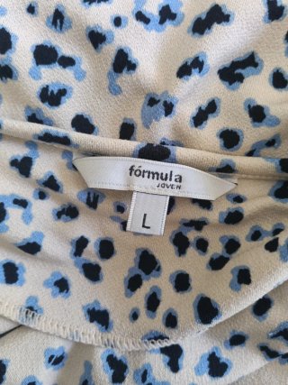 Vestido estampado beige y azul