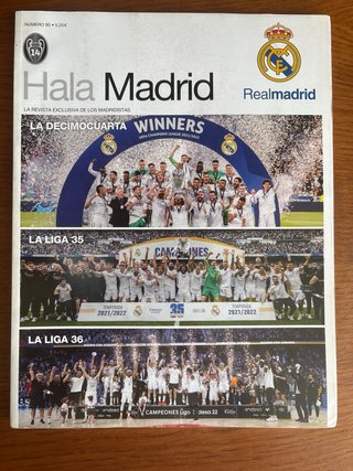 Cuatro revistas del Real Madrid
