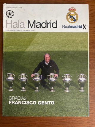 Cuatro revistas del Real Madrid