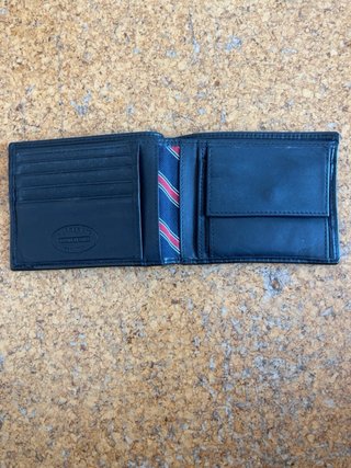 Cartera Tommy Hilfiger de piel negra