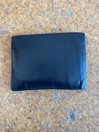 Cartera Tommy Hilfiger de piel negra