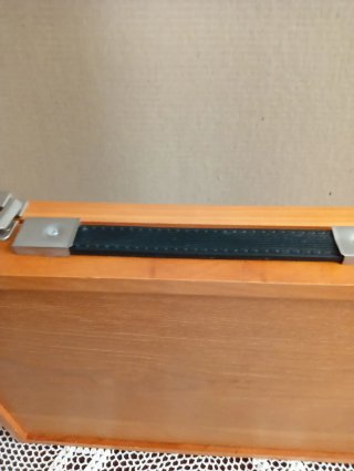 Maletín de pintura de madera.