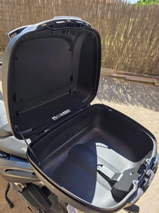 Kymco AK 550 2020 - 16.628 km - Baúl SHAD