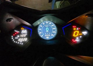 Kymco AK 550 2020 - 16.628 km - Baúl SHAD