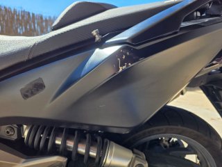 Kymco AK 550 2020 - 16.628 km - Baúl SHAD