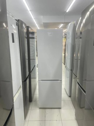 Nevera Svan Estrecha Blanca