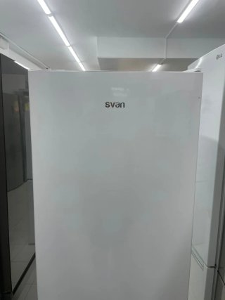 Nevera Svan Estrecha Blanca