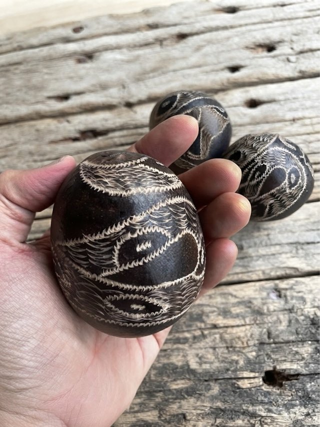Sonaja huevo maraca shipibo mediana