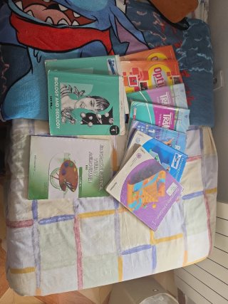 Libros de 1Eso los 20 euros cada