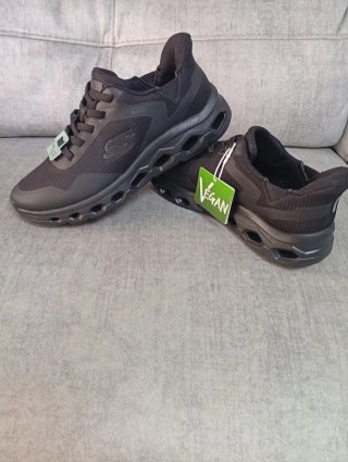 Deportivas Skechers Negras nuevas sin estrenar