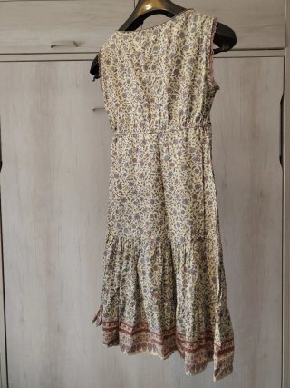 Vestido ZARA floral talla M