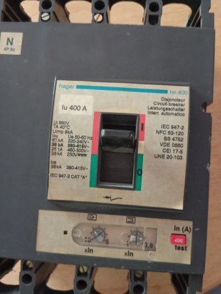 Interruptor Automático Hager HN 400A