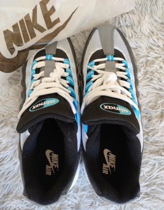 Zapatillas bambas sneakers Nike Air 95, talla 43