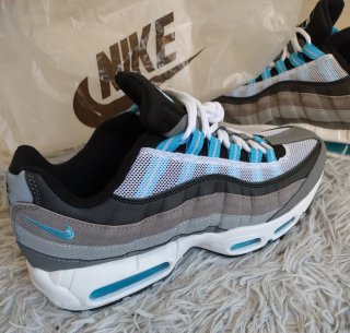 Zapatillas bambas sneakers Nike Air 95, talla 43