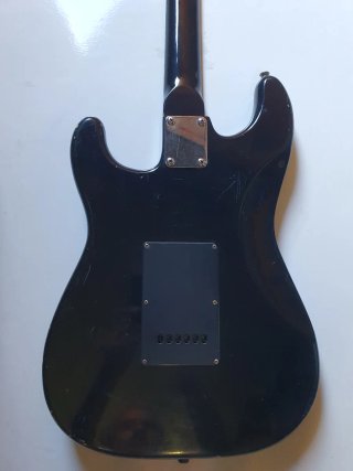 Guitarra Eléctrica Kum Han