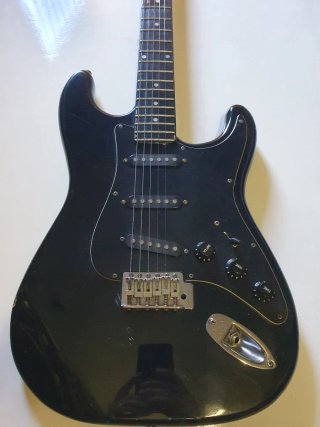 Guitarra Eléctrica Kum Han