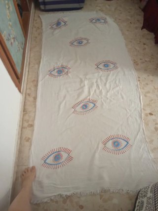 Pareo blanco grande con estampado de ojos