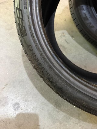 Neumático BERLIN TIRES UHP1 265 35ZR19 98Y