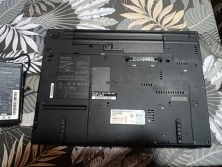 Lenovo ThinkPad T500 Portátil Negro