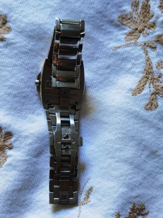 Reloj Lotus Negro y Plateado