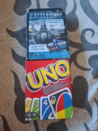 Lote de juegos: Battleship y UNO