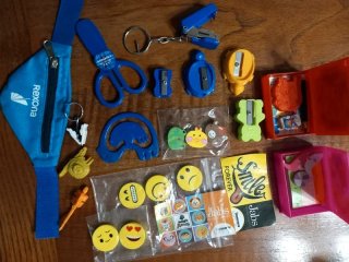 Set cancelleria mini: gomme, temperini, forbici
