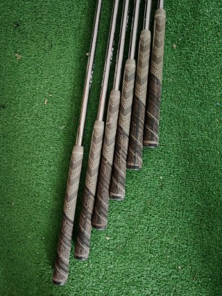Conjunto de Hierros Cleveland Launcher XL