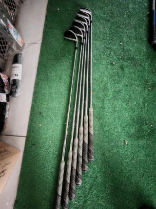 Conjunto de Hierros Cleveland Launcher XL