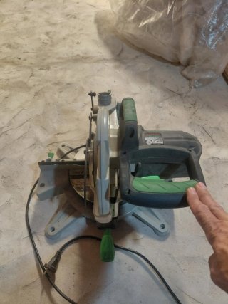 Ingletadora de mesa SwOOD 2000W 254mm