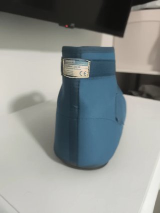Zapato ortopédico abierto azul