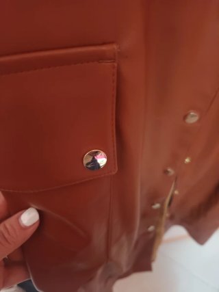 Vestito in similpelle marrone