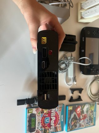 Nintendo Wii U Nera Completa + 2 giochi
