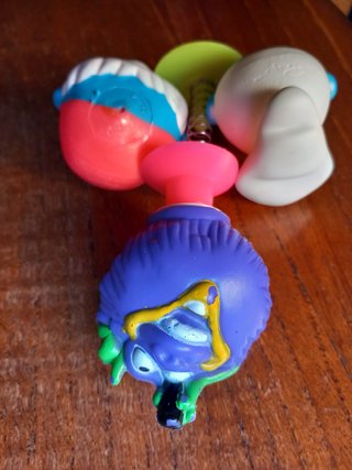 Mostrer alien e Puffi strizzaschizza 97 Vintage