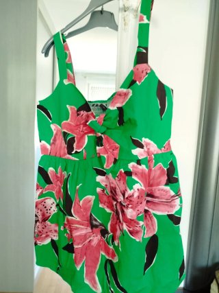 Blusa verde Zara flores rosas