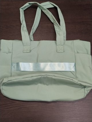 Borsa a spalla in nylon in stile borsone sportivo
