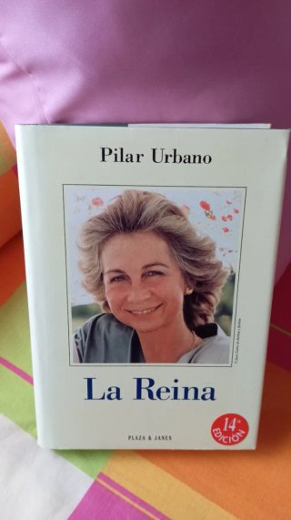 La Reina - Pilar Urbano