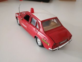 Polistil Peugeot 504 GL Le Parisien Libéré 1:26
