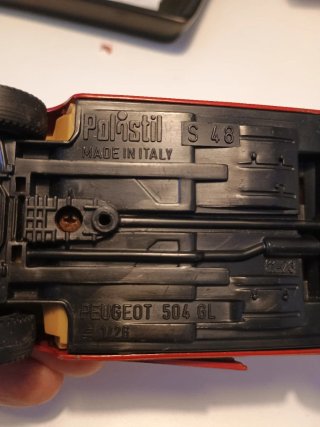 Polistil Peugeot 504 GL Le Parisien Libéré 1:26