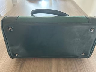 Borsa HelloSpank bauletto verde con borchie