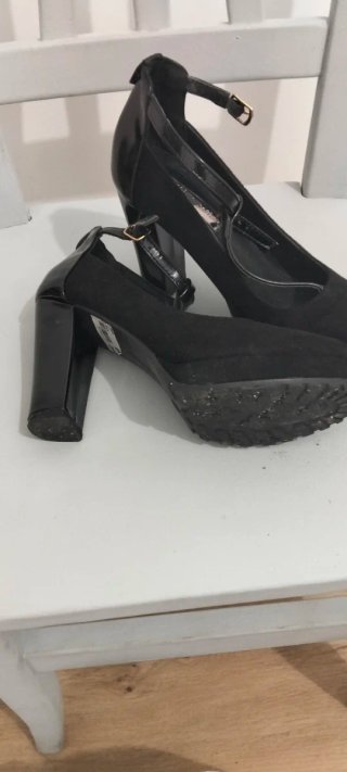 Scarpe col tacco nere da donna