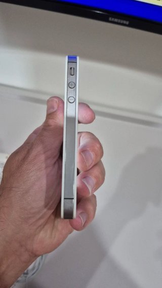 iPhone 4S Bianco con cavo USB