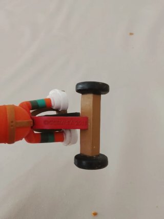 Figura Mic Comansi